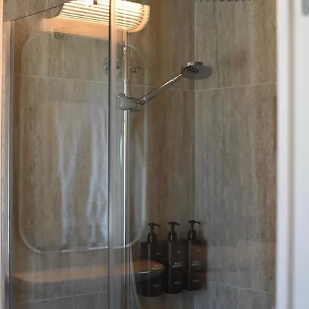Hotel Local 101 Beaurepaire