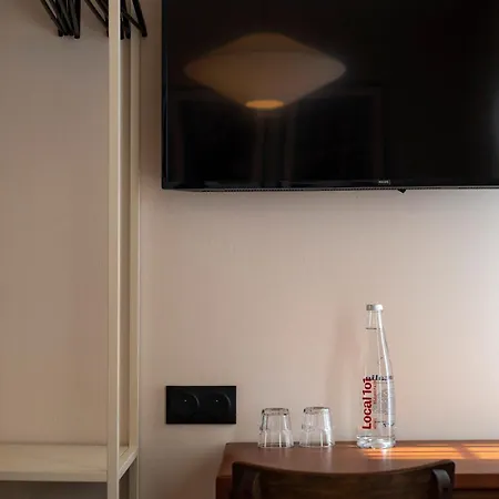 Local 101 Beaurepaire 3* Paris