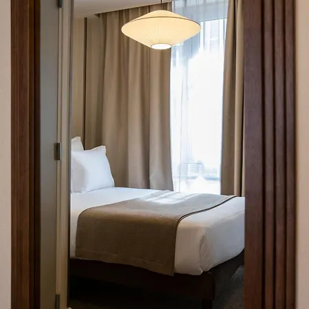 Local 101 Beaurepaire Otel Paris